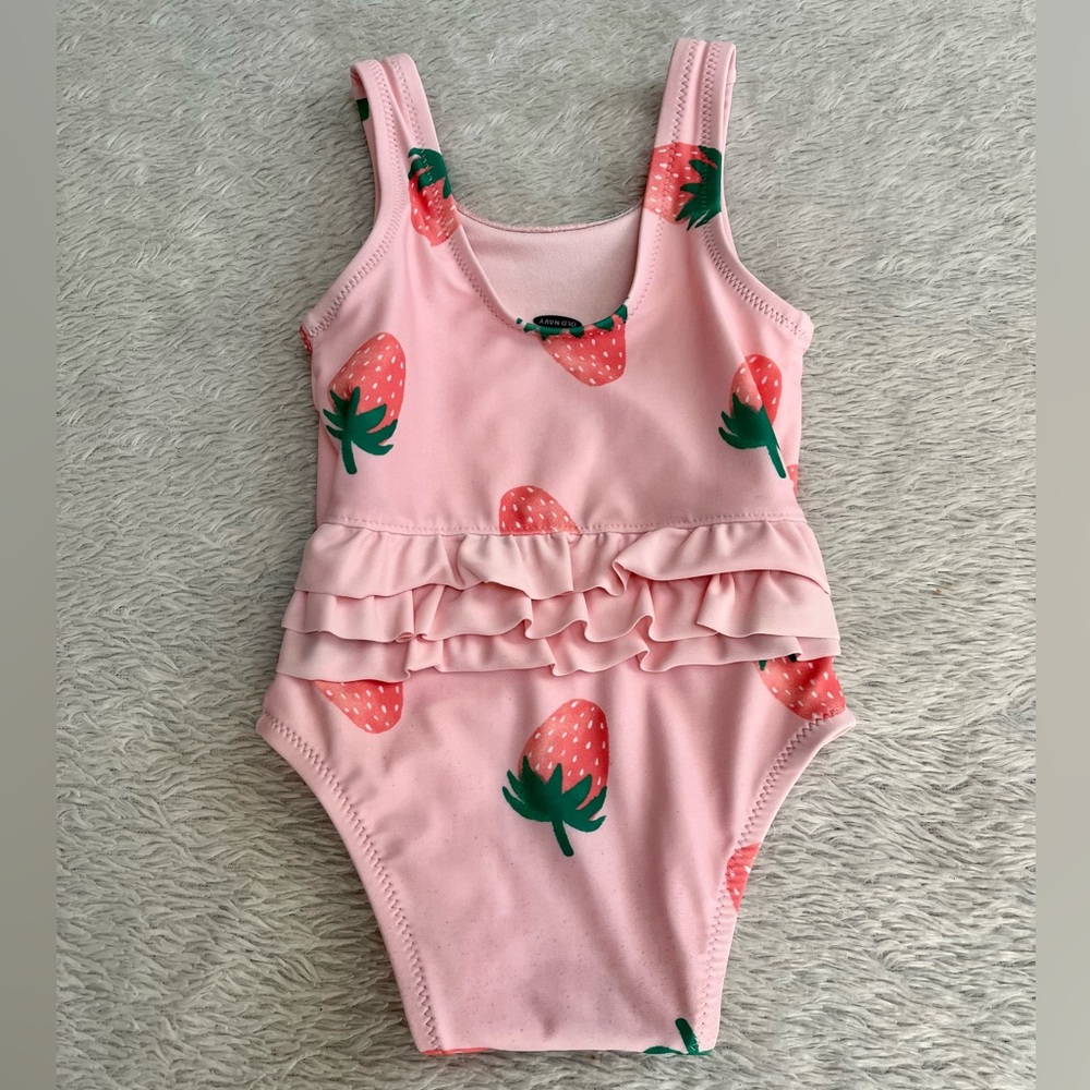 Old Navy strawberry bathing suit 6-12m